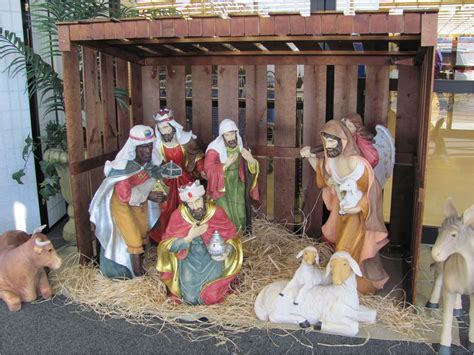 nativity scenes indoor|hobby lobby manger scenes.